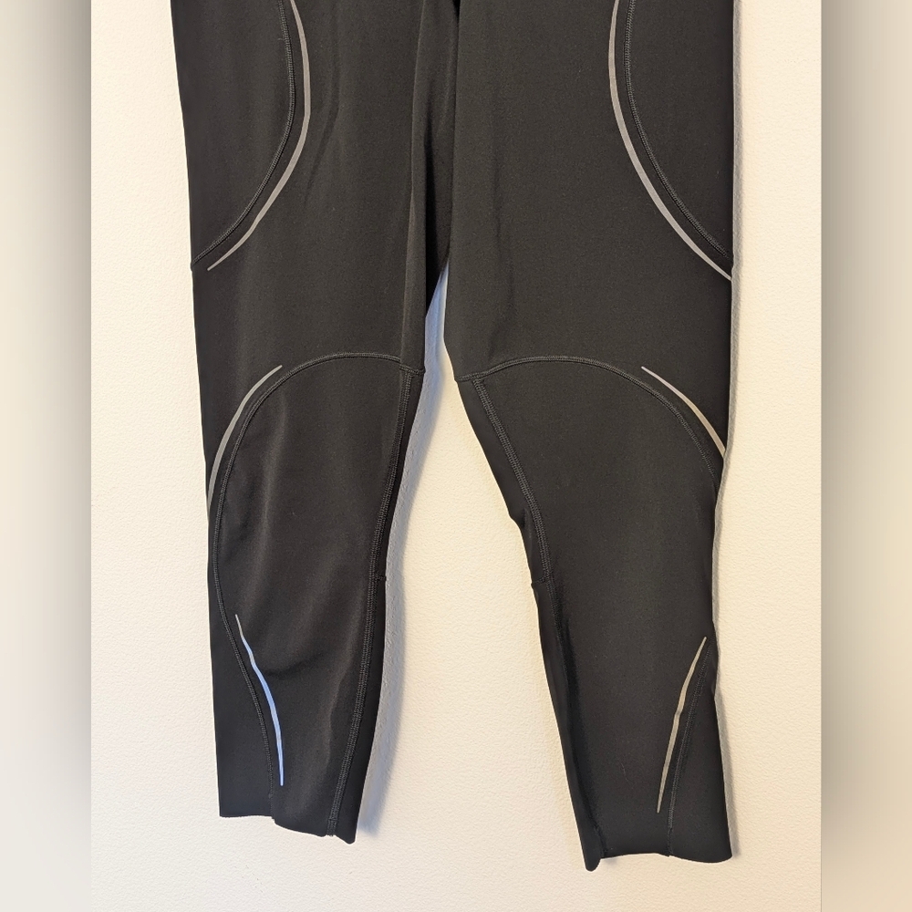 Lululemon Base Pace High Rise Tight 23" Reflective Black Size 8 Nulux Run EUC - Picture 4 of 12